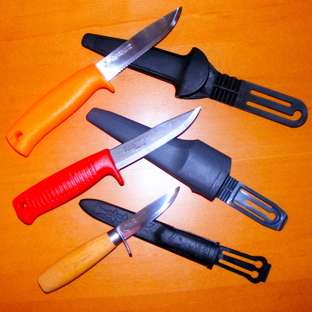 mora knives3.jpg